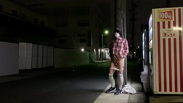 女装まゆ深夜の全裸露出