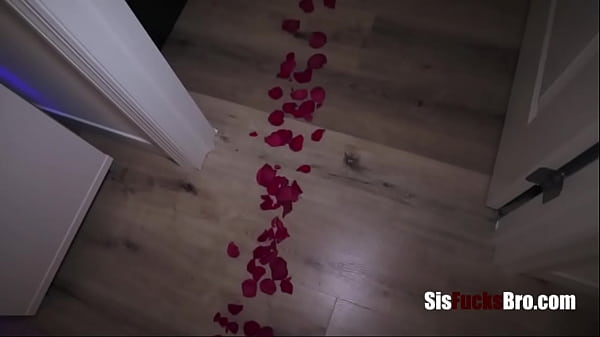 Teen Hot step Sister's Gets Back By Fucking On Valentine Day