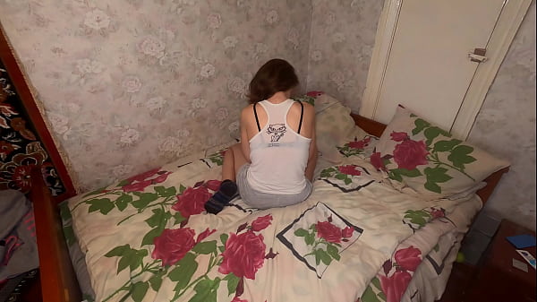 On Valentine's Day, my step sister broke up with her boyfriend. I helped her forget him! 