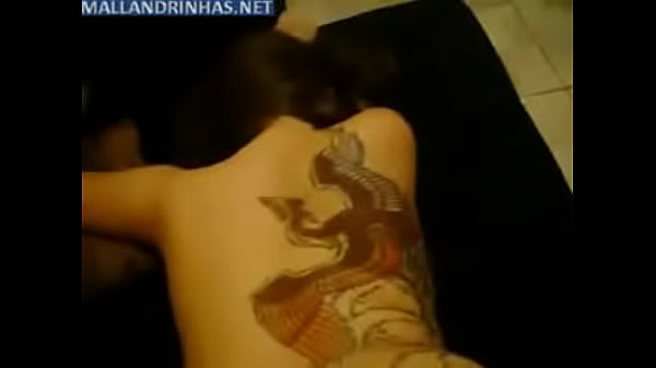 Fincando um rab&atilde;o no sof&aacute; HB  