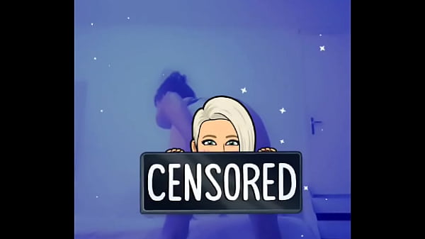 J'ai des invit&eacute;s dans la pi&egrave;ce d'&agrave; c&ocirc;t&eacute; mais je ne peux m'emp&ecirc;cher de me ...  