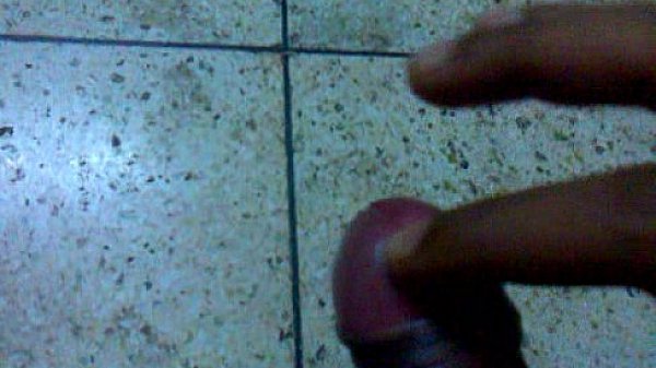 masturbation by foreskin move2