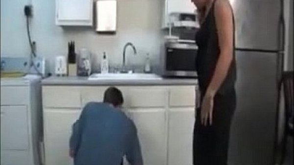 Milf in Action With The Repair Guy