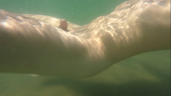 I cum just for the pleasure of feeling free, naked on a public beach  