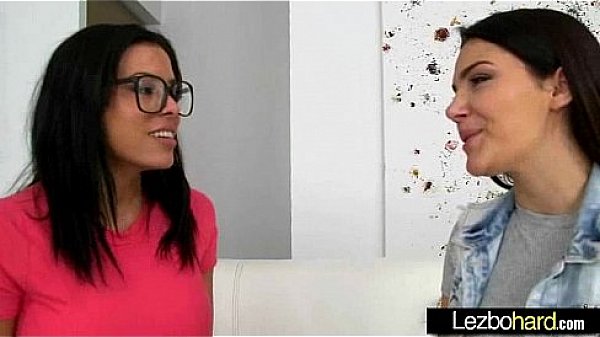 Sex Between Horny Amateur Teen Lez Girls (Valentina Nappi & Luna Stars) video-30  