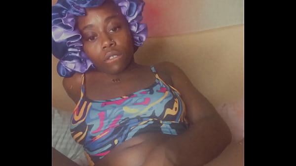 MYSUBKITTY Gets Freaky on Cam