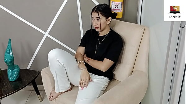 le muestro a mi hermanastra como tiene que follar con su novio y termina chupandome la verga y metiendosela por el co&ntilde;o