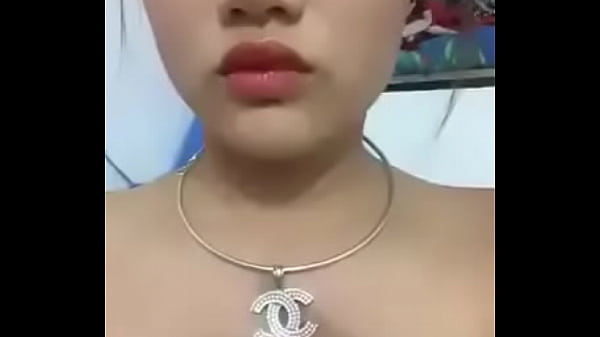 Em g&aacute;i tự sướng