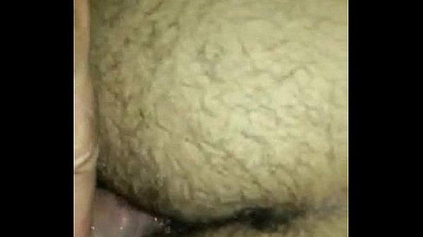 Coroa comendo o cu peludo