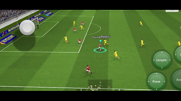 Jogando efootball e batendo uma para minha prima safada  