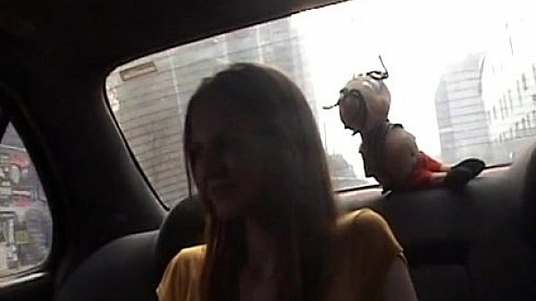 girl blow job paid off for taxi services