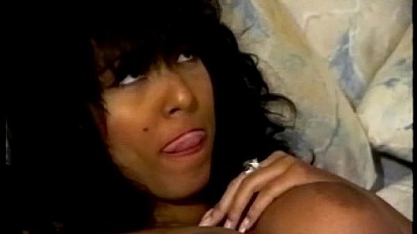 Isis Nile and Leena Blowjobs