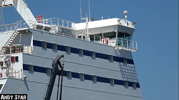 SCHLANKE URLAUBERIN WIRD IN ROTTERDAM OHNE KONDOM OUTDOOR GEGEBUMST  