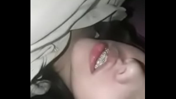 Me manda un video tocandose bien caliente mejor amiga 19 a&ntilde;os