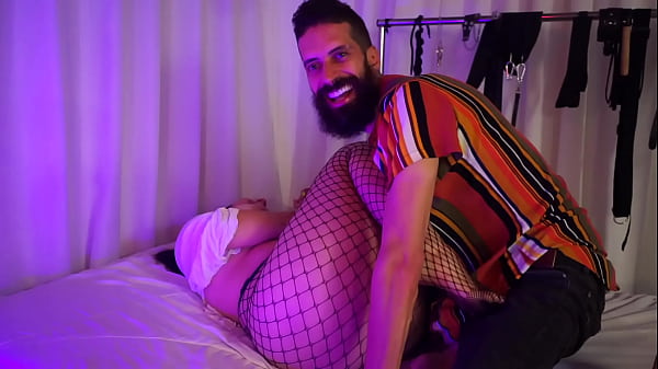 Natalia shows us her feet in fishnets. Cipriani comes over and masturbates her until she cum.  