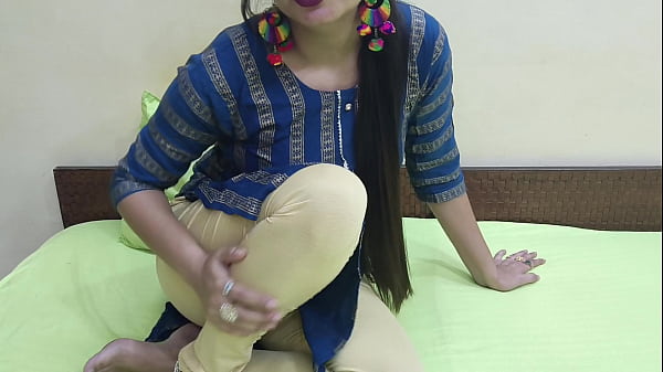 Beautiful saali  jab wo ghar pe akeli thi tab saali ko sex karne ka bara man kiya uske baad wo andar ghush gaye or fir apne jija ke sath khub chuma chati or chudai chalu kar di uff maja aa gaya