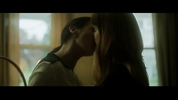 Catherine Zeta-Jones, Rooney Mara in Side Effects (2013)