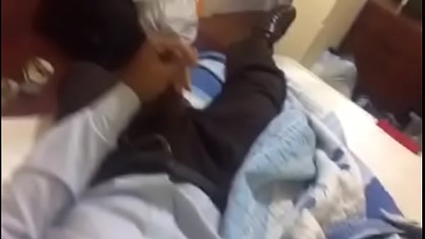 Pajazo antes de salir al trabajo  