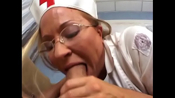 Gorgeous cutie likes it when she gets her cunt banged hard 