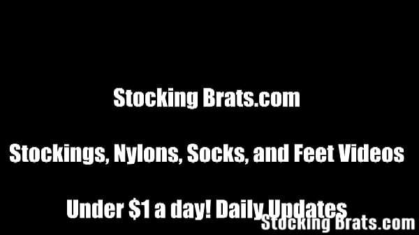 Three way toe sucking lesbian orgy