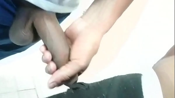 Guys suck in group in toilet 