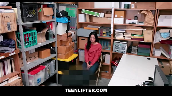 TeenLifter - Ebony Shoplifter Sex With Officer After Strip Search