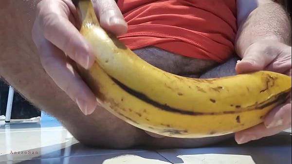 Qu&eacute; rica banana calentada en mi culito - AnzzoSan 