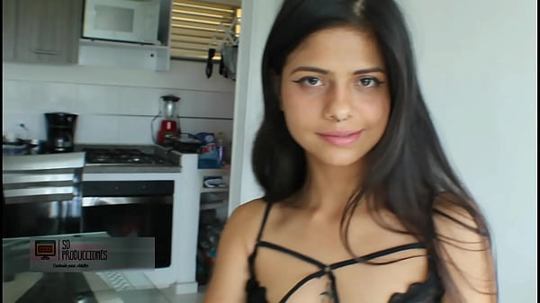 Hermanastro me quiero tragar tu leche, Pero debes echarla en este vaso para brindar con Tigo