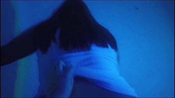 Voy a una fiesta y termino brincando en una verga &iexcl;Terrible!  