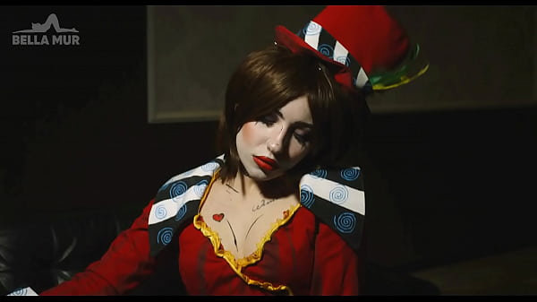 Mad Moxxi is out of control (Borderlands cosplay)
