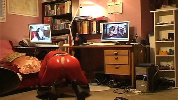 Roxina2008RedLatexBigGurl150708XXXL.MPG