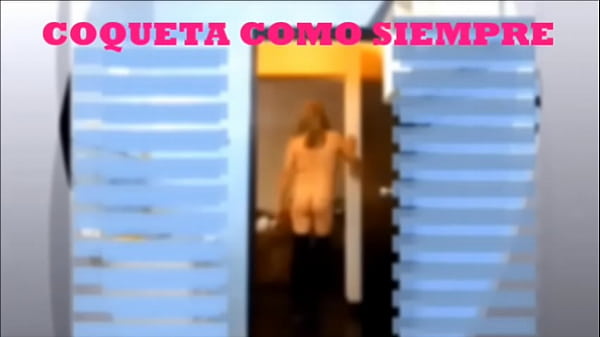 COQUETA COMO SIEMPRE 