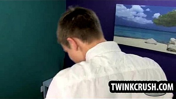 Kyler Moss sucking on a cock and getting a rimjob 