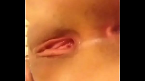 le suena la concha rica mojada clitoris