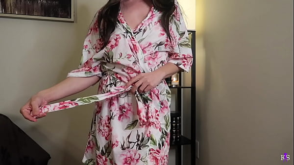 The Housewife's Soft Massage Oil Skin