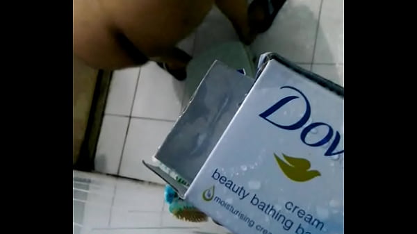 bareilly singh aunty bathing nude  