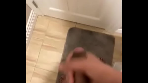 6 inch dick jerks off