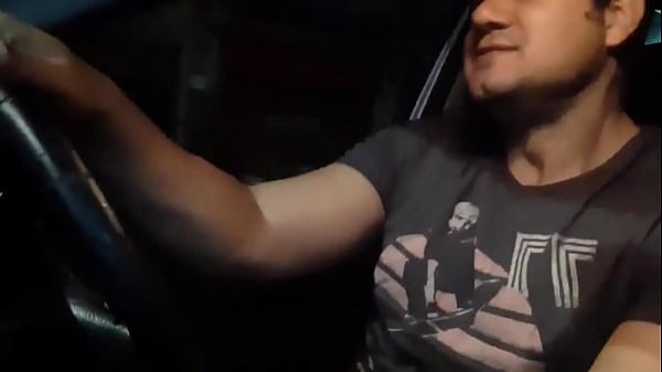 PEGUEI CARONA COM O MACHO E LEVEI PICA NO RABO 