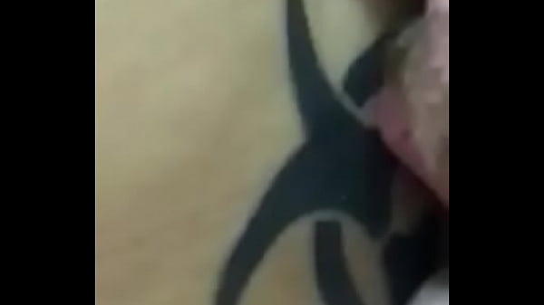 Minha Biohazard sendo lambida por um puto muito puto 