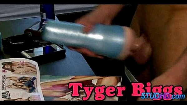 Stud fucks babe 0018