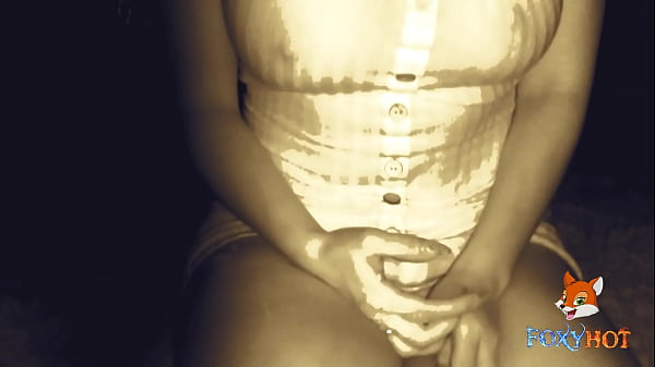 Me toco y hay a unos desconocidos en la playa detras de mi  