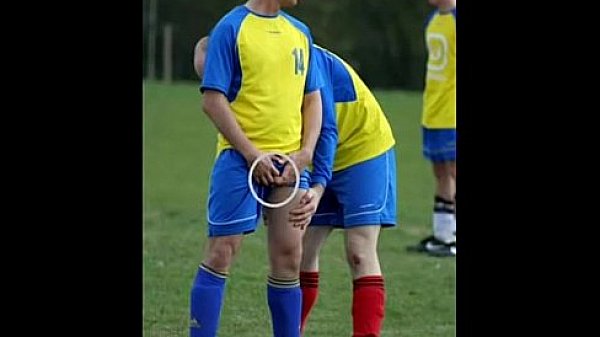 Futbolistas con el Pene Afuera