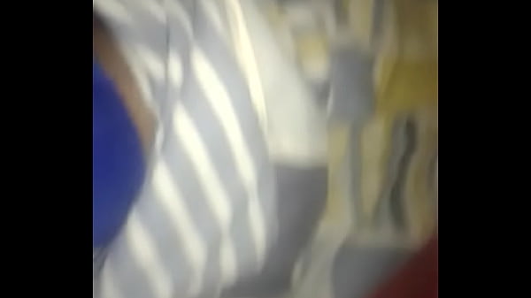 Novinho rebola de calcinha  