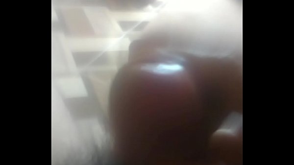 Me masturbo para ustedes putas que les guste la leche