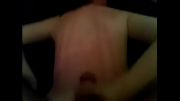 me la jala para venirme en su espalda  