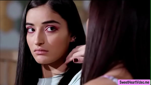 Alana Cruise and Emily Willis use each others tongue to orgasm  