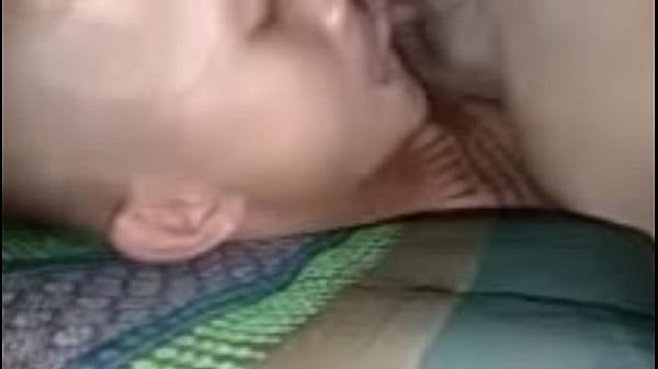 แหกหีสาวนักศึกษาเอาควยยัดรูหีจนน้ำแตกเต็มรูหีน้ำแตกเยอะมาก  