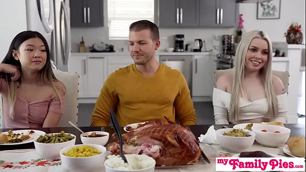 Stepbrother Is Thankful For His Penis - S22:E3