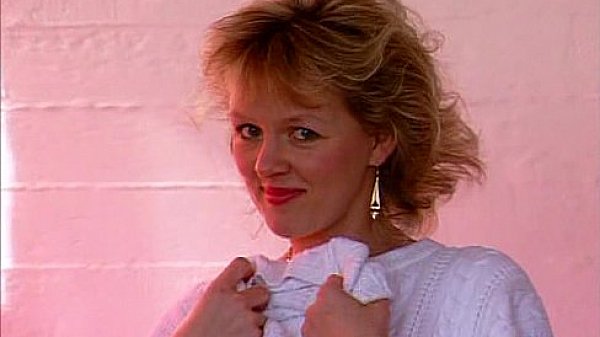 JuliaReavesProductions - Nasse Spalten - scene 4 - video 2 teens naked oral blowjob beautiful