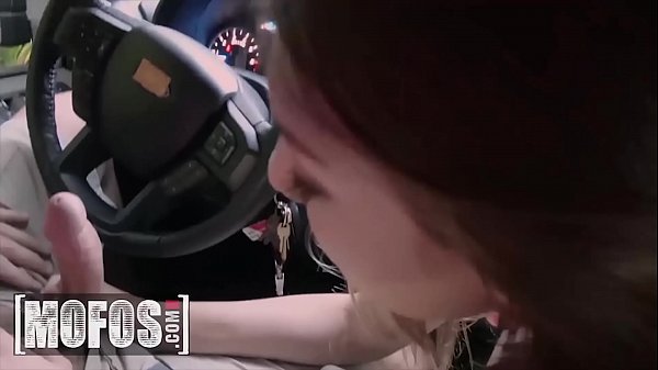 MOFOS - Charles Dera Jessie Wylde - Roadside Footjob  